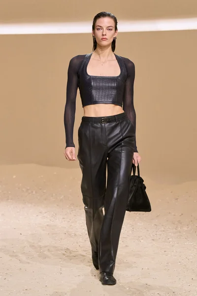 Look 49